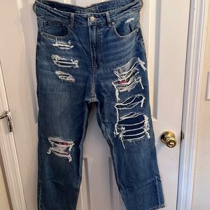 American Eagle Straight Mom Jean